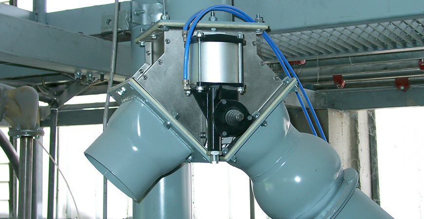 Válvula diversora instalada en planta con actuador neumático