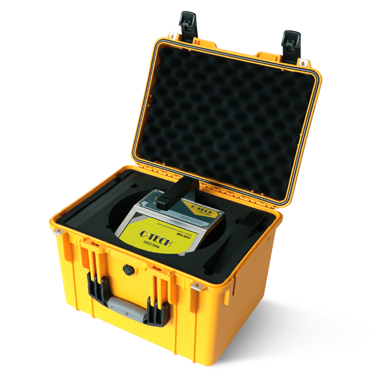 Maletín de transporte abierto