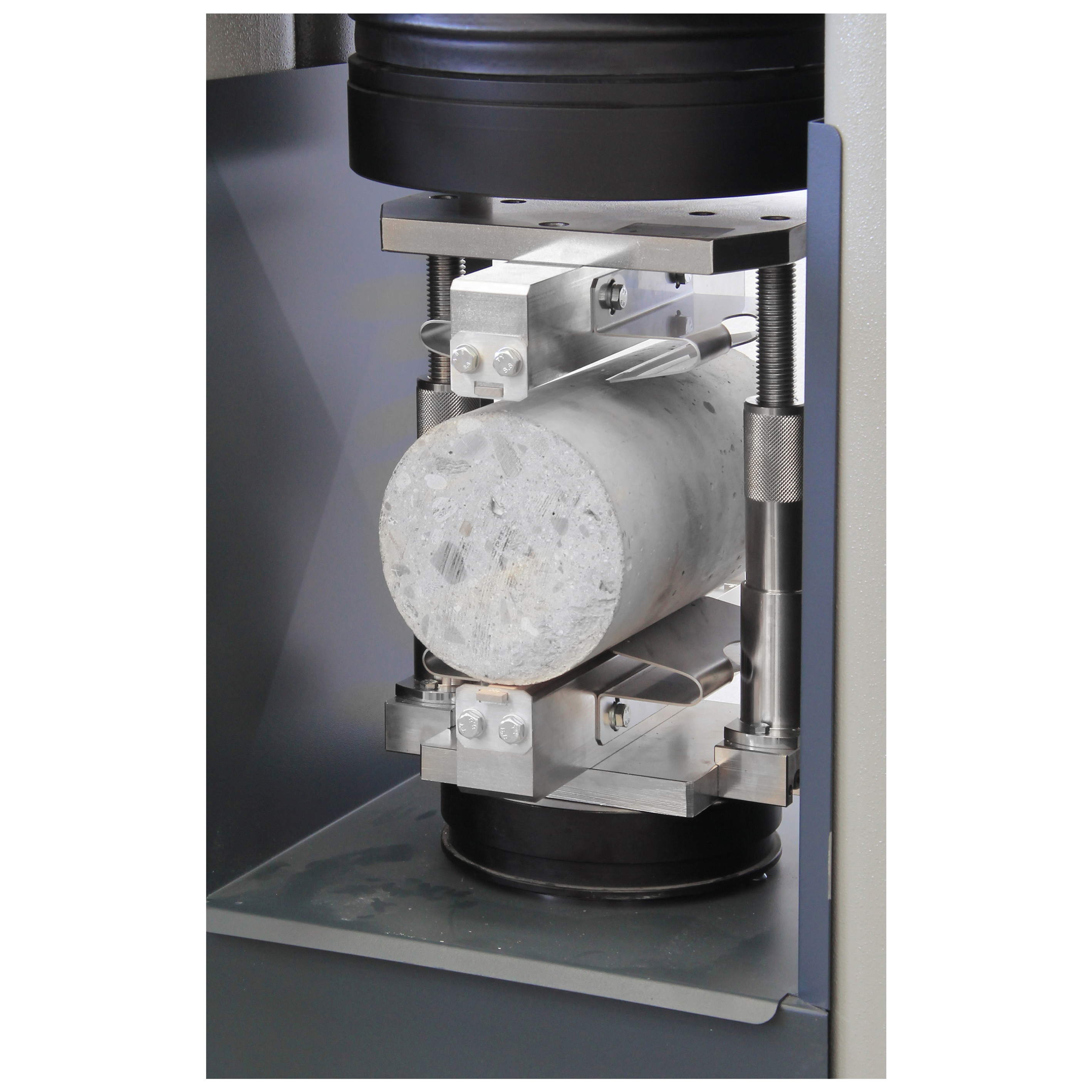 Dispositivo para Ensayo de Tracción Indirecta de Cilindros de Concreto