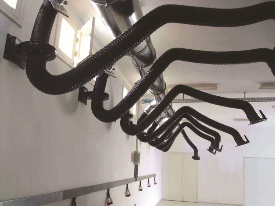 Brazo aspirante flexible vista 4