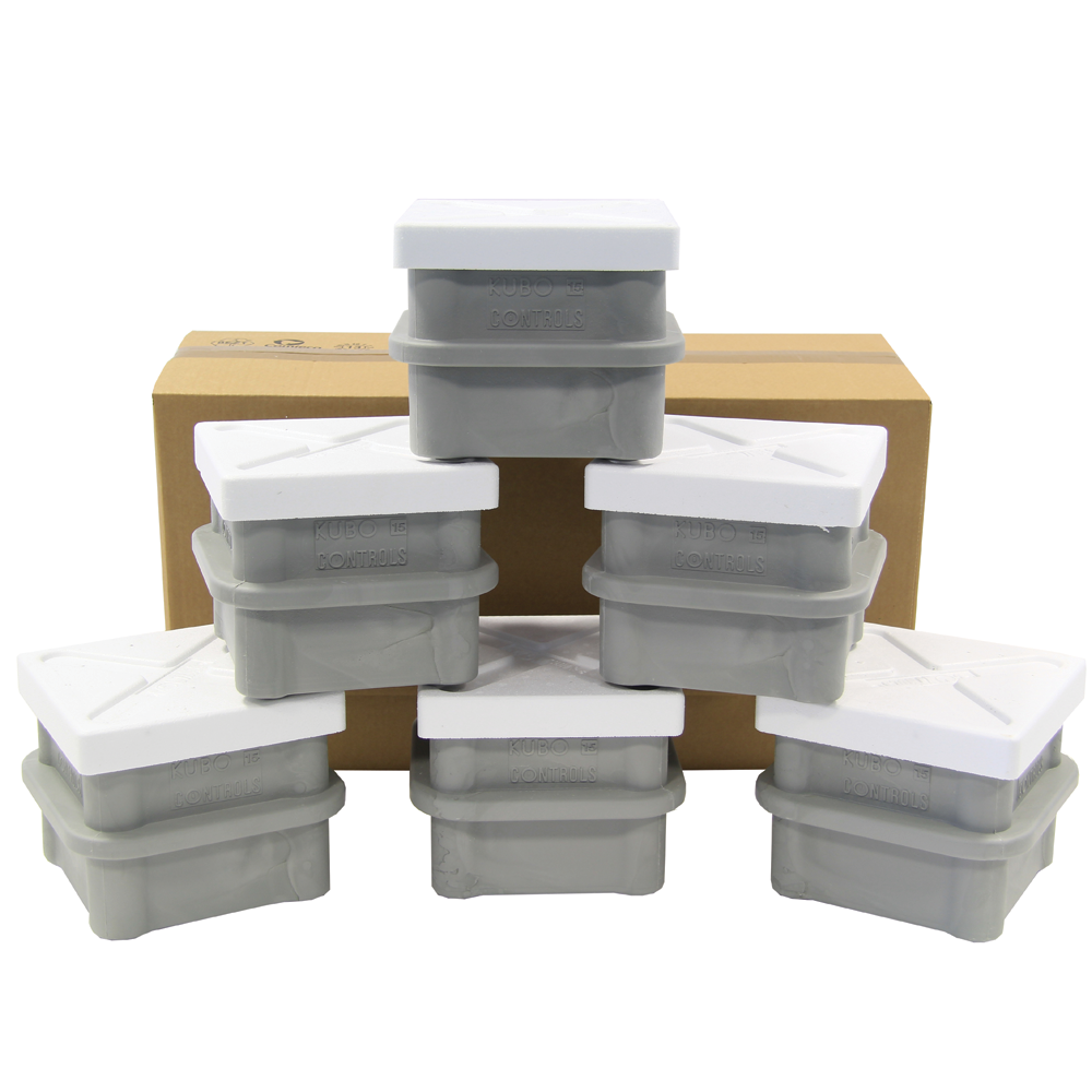 Pack de moldes cúbicos plásticos con tapas para curado de probetas