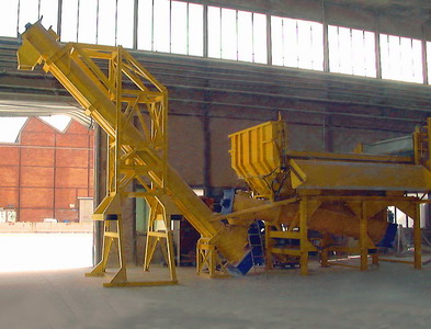 Transportador tubular heavy duty instalado en planta industrial